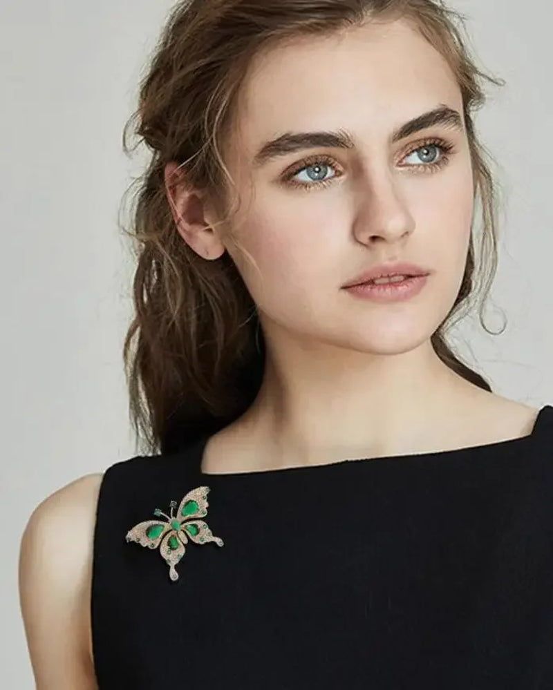 Fashion Women Girls Elegant Emerald Crystal Butterfly Brooches Badges Classic Lady Dress Suit High-End Pins Jewelry